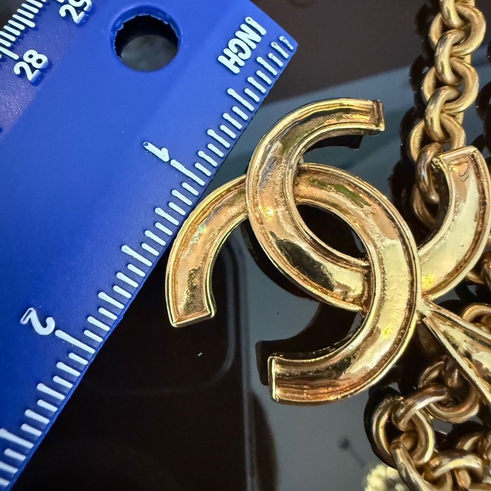 ❗️FINAL PRICE❗️LOT 1812 24K gold plated CHANEL vintage CC pendant necklace - Picture 15 of 16